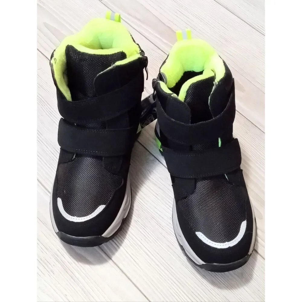 (5-4612)  K KomForme Winter Boots Sz 1